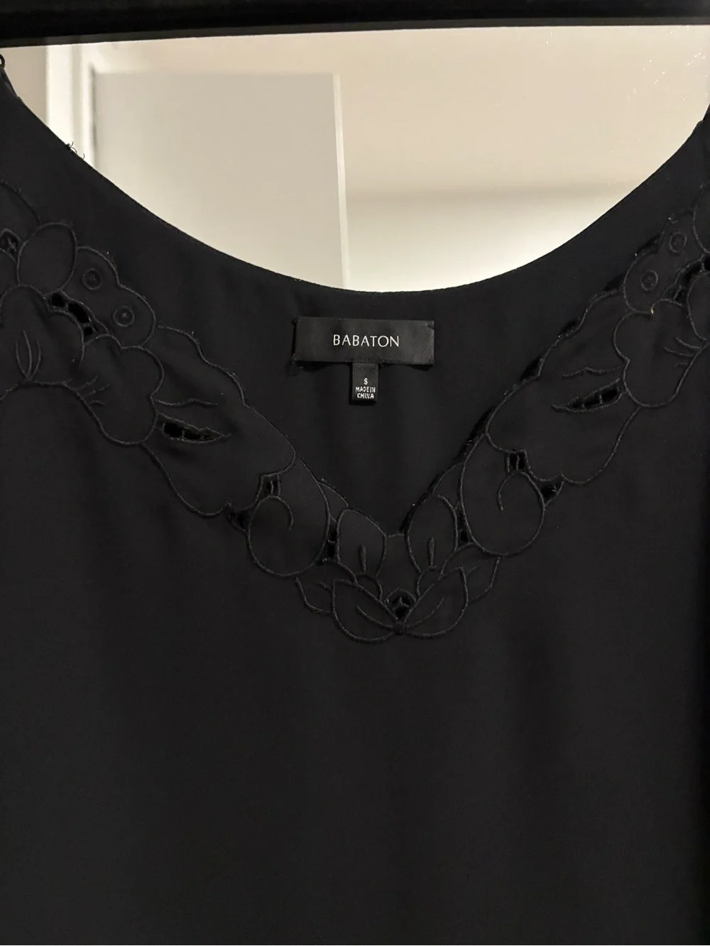EUC Aritzia Babaton Everly Floral Trim Camisole Tank